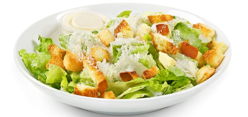 É fácil fazer Caesar Salad
