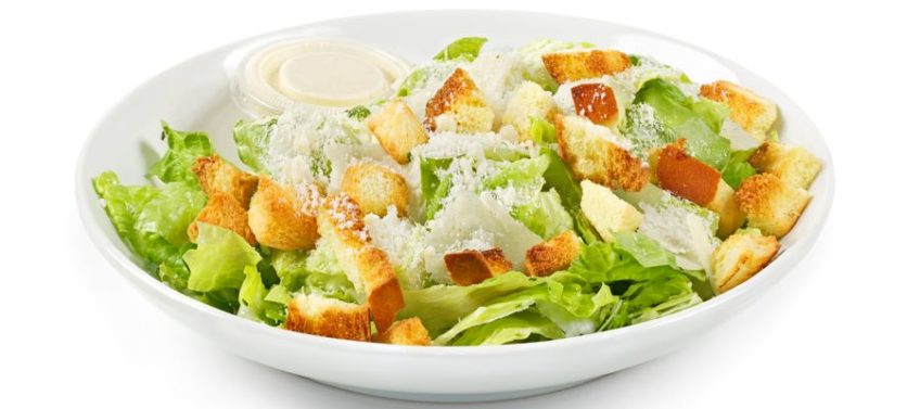 É fácil fazer Caesar Salad